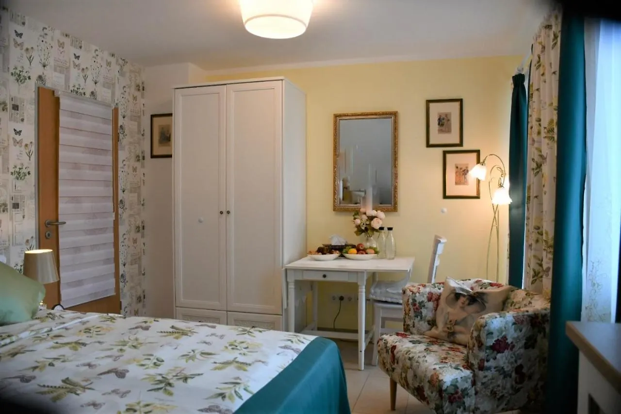 Nonas Bed&Breakfast Eching  0*, Eching (Freising) Germany